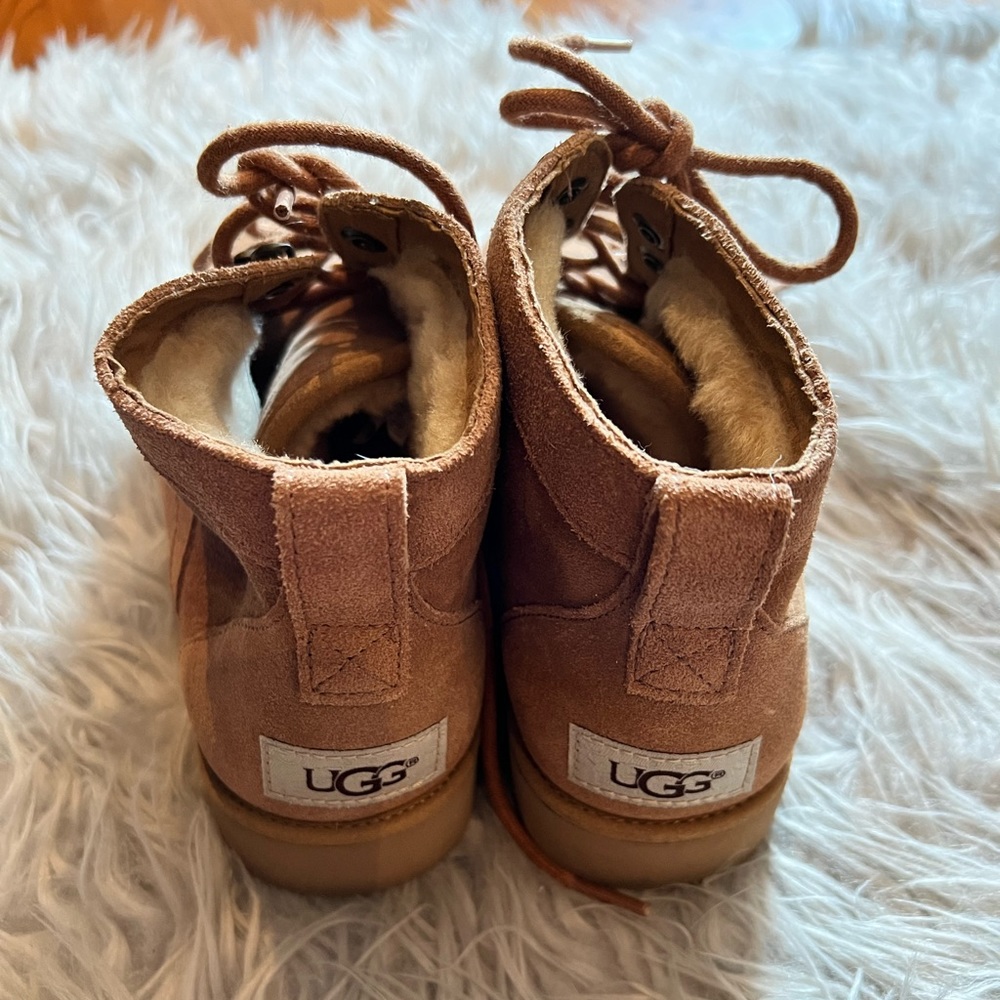 Women’s size 7.5 chestnut Bethany Ugg boots. - Picture 3 of 6